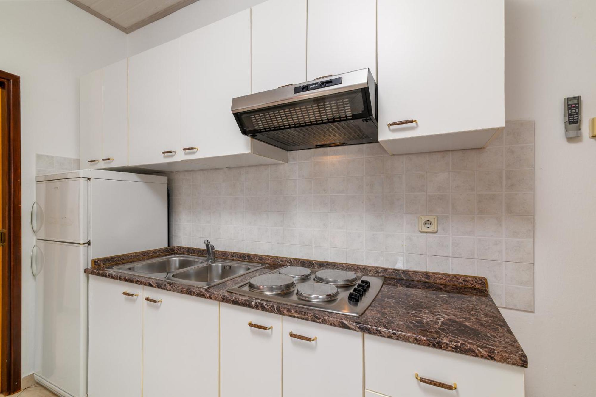 Apartments By The Sea Duga Luka - Prtlog, Labin - 2335 Pokoj fotografie
