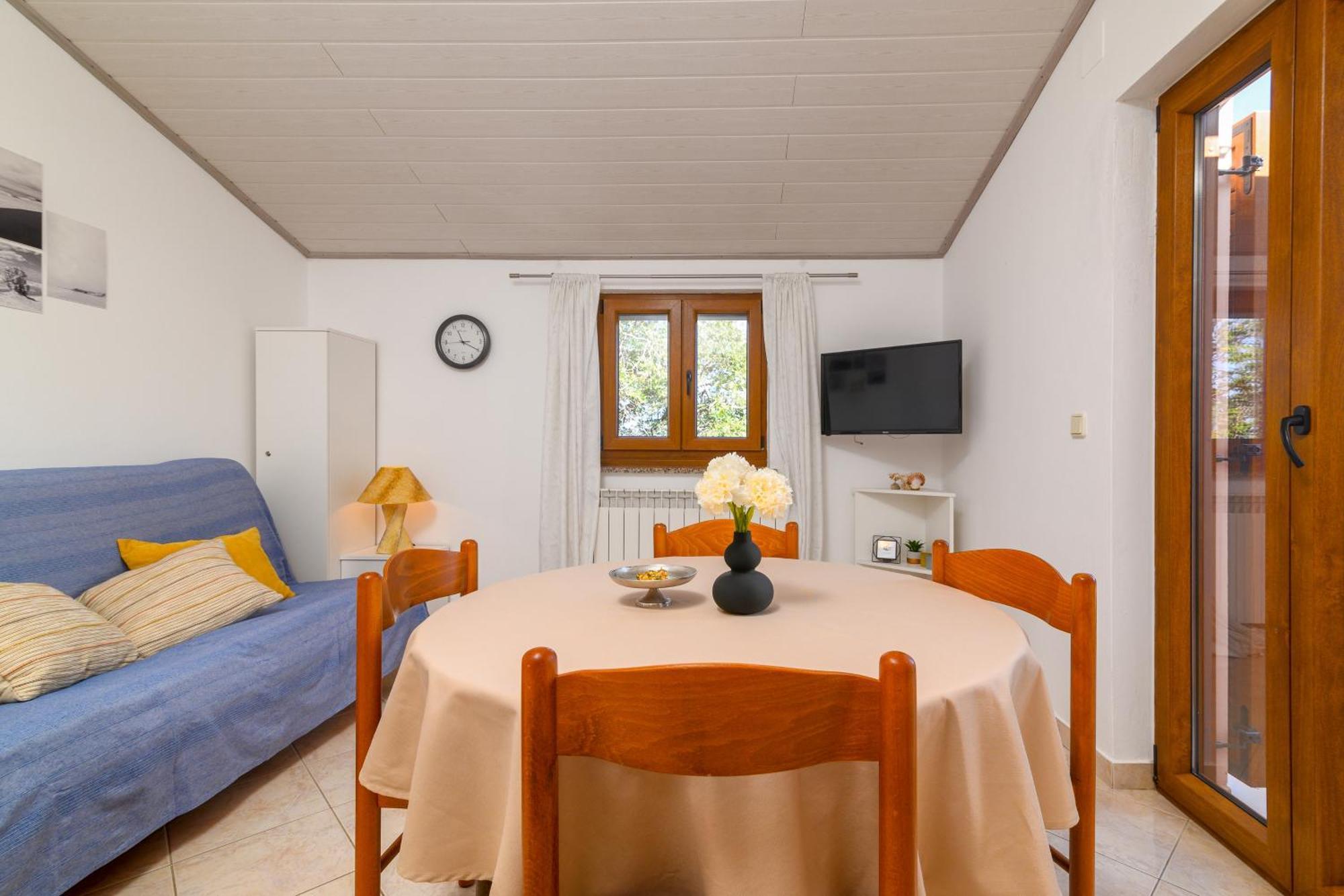 Apartments By The Sea Duga Luka - Prtlog, Labin - 2335 Pokoj fotografie